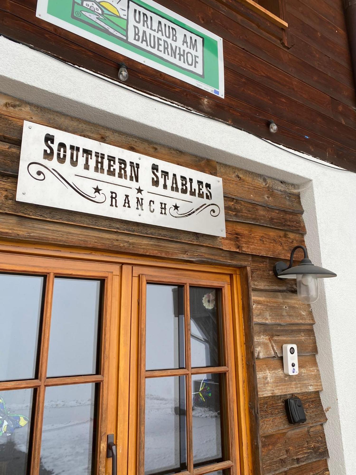 Southern Stables Ranch Bannberg Екстериор снимка